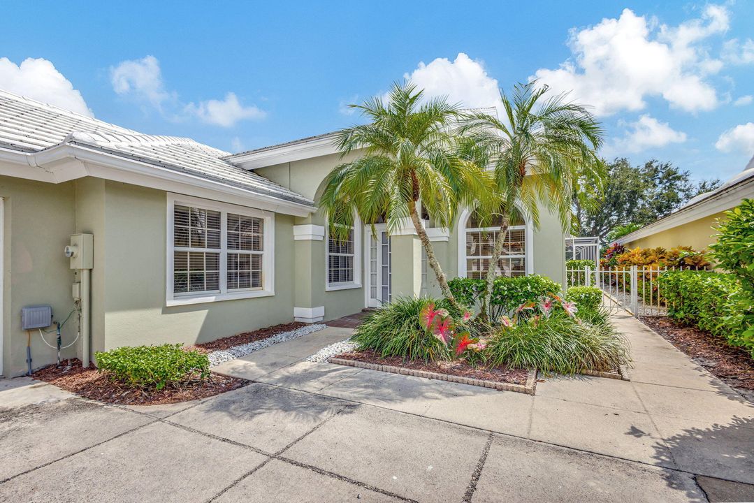 For Sale: $699,000 (3 beds, 2 baths, 2271 Square Feet)