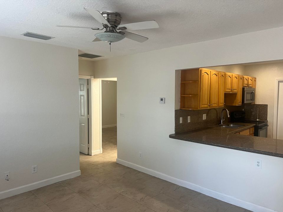 For Rent: $2,900 (3 beds, 2 baths, 1107 Square Feet)