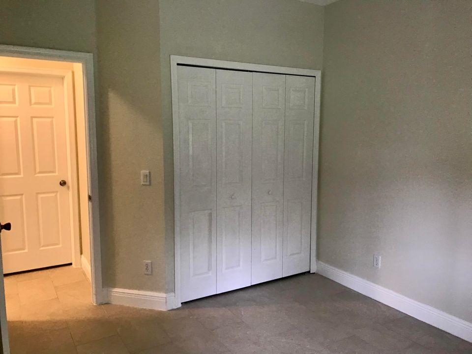 For Rent: $2,850 (4 beds, 2 baths, 1650 Square Feet)