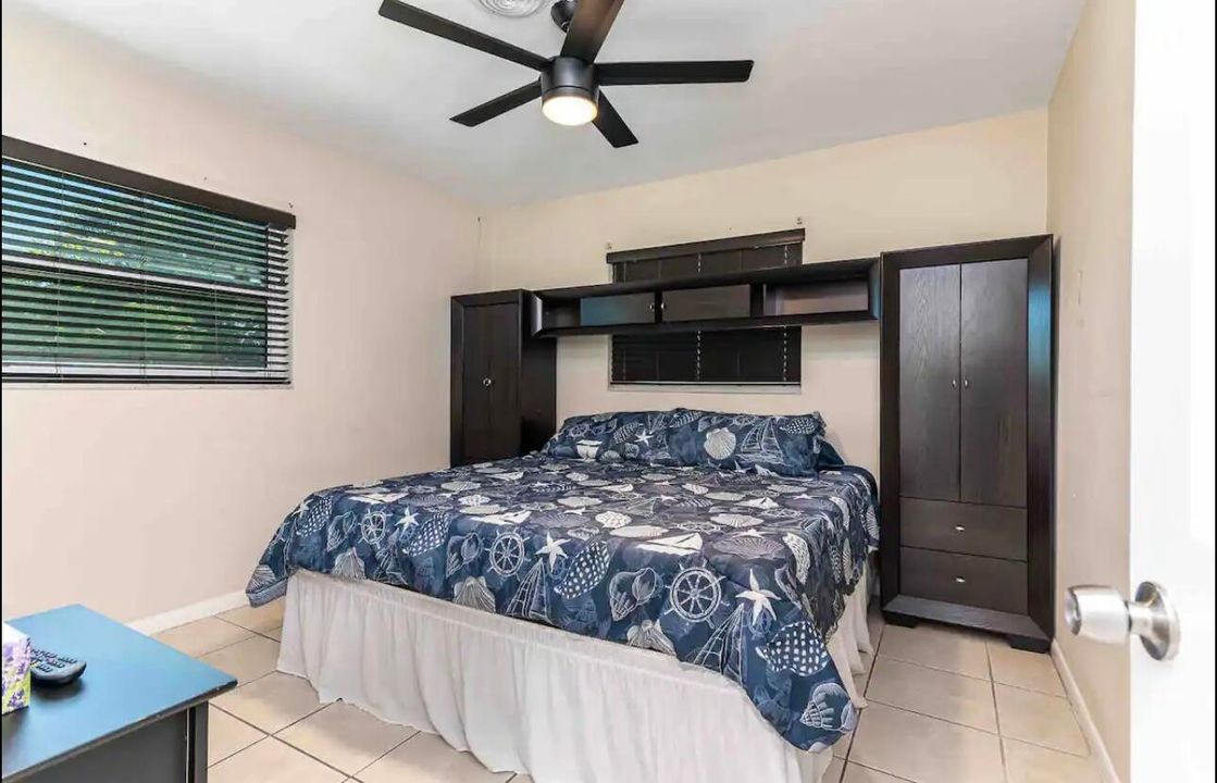 For Rent: $2,800 (2 beds, 2 baths, 964 Square Feet)