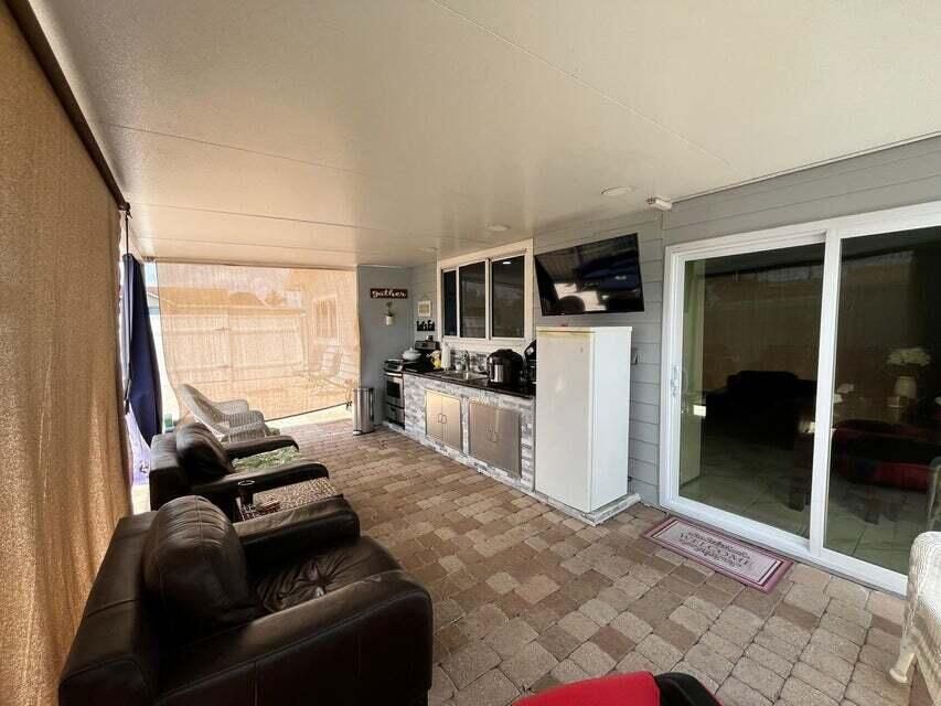 En Venta: $299,900 (1 camas, 1 baños, 946 Pies cuadrados)