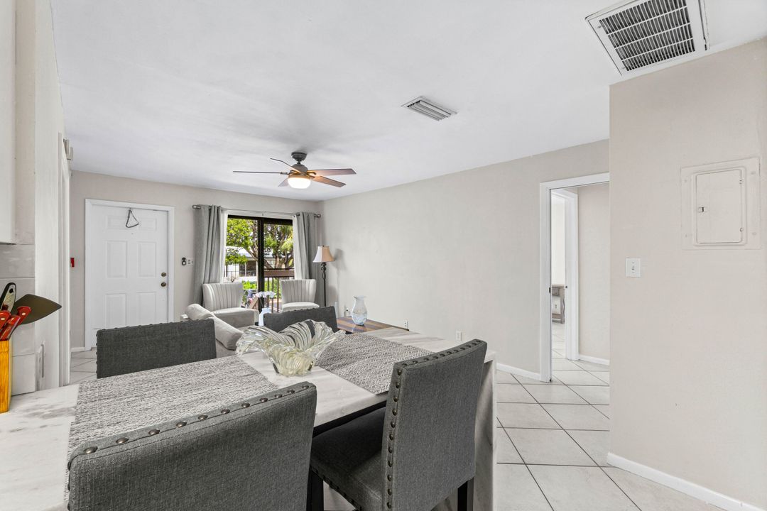 Active With Contract: $2,150 (2 beds, 2 baths, 800 Square Feet)