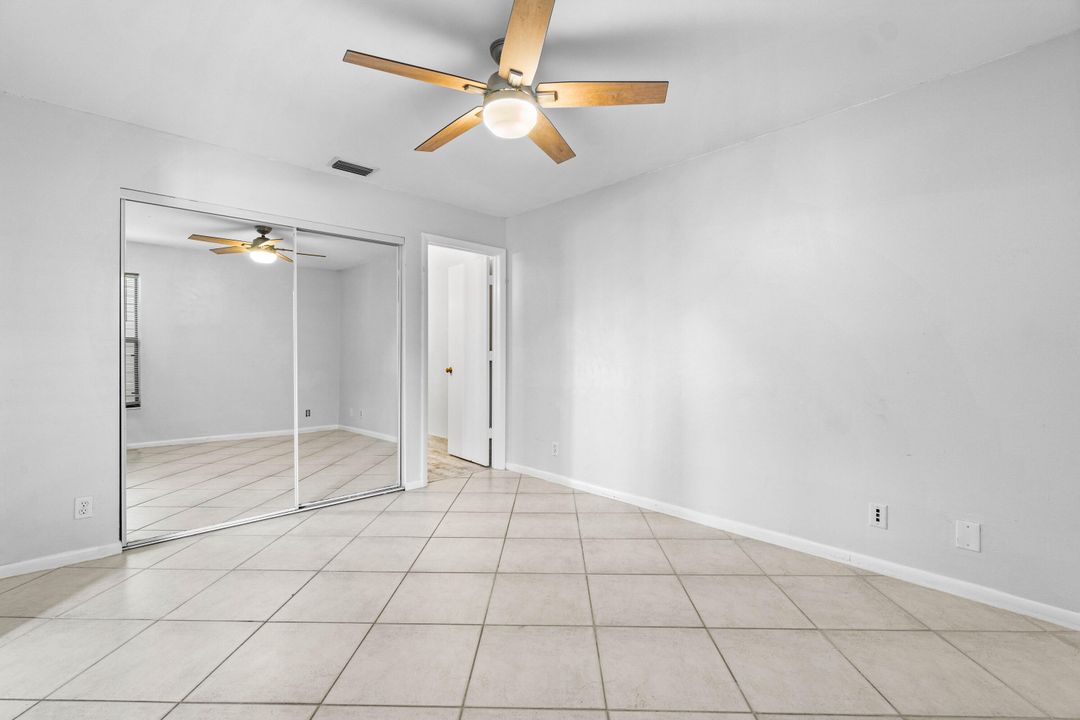 Active With Contract: $2,150 (2 beds, 2 baths, 800 Square Feet)