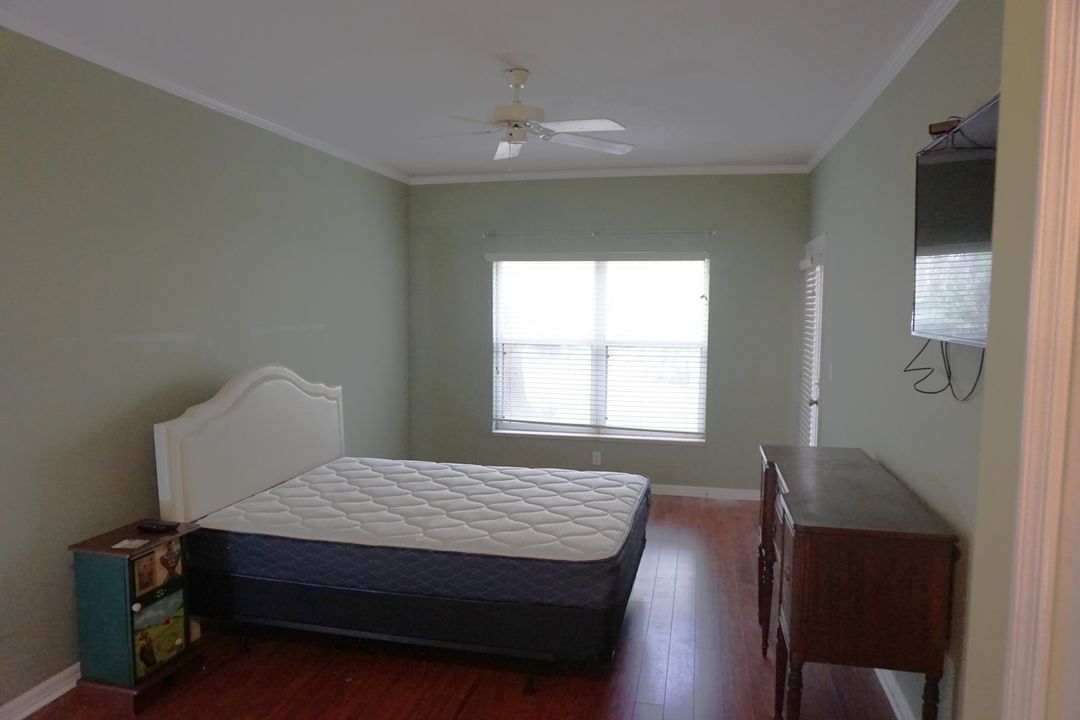 For Rent: $1,900 (1 beds, 1 baths, 1196 Square Feet)