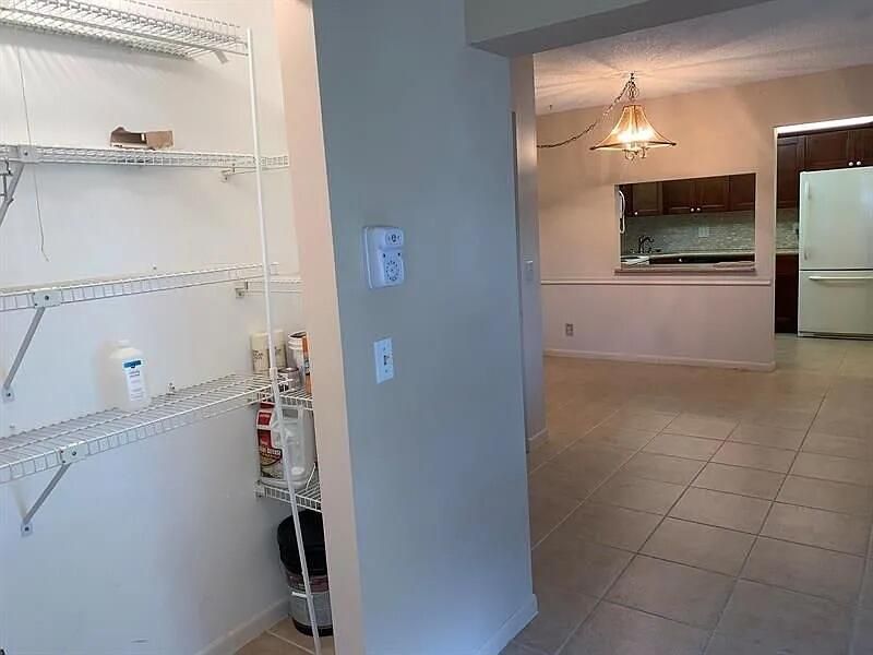 For Rent: $2,000 (2 beds, 2 baths, 1115 Square Feet)