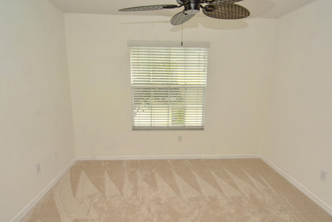 For Rent: $2,000 (3 beds, 2 baths, 1353 Square Feet)