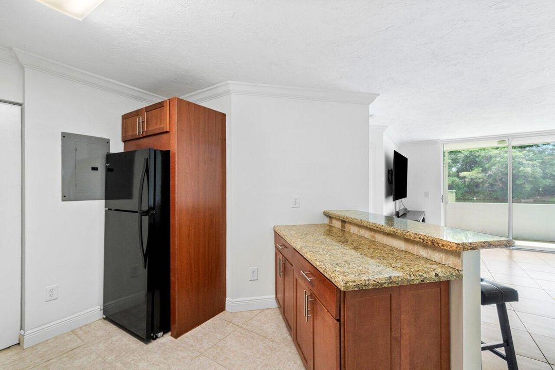 For Sale: $269,900 (2 beds, 2 baths, 1088 Square Feet)