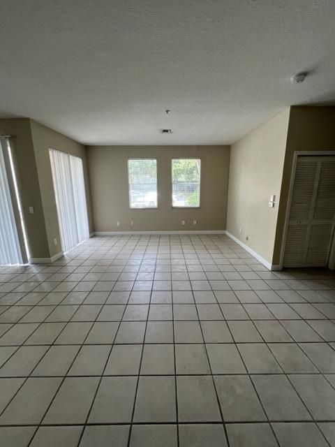 For Rent: $2,200 (3 beds, 2 baths, 1457 Square Feet)