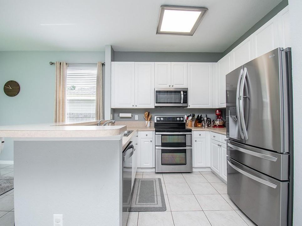 For Sale: $349,900 (3 beds, 2 baths, 1618 Square Feet)