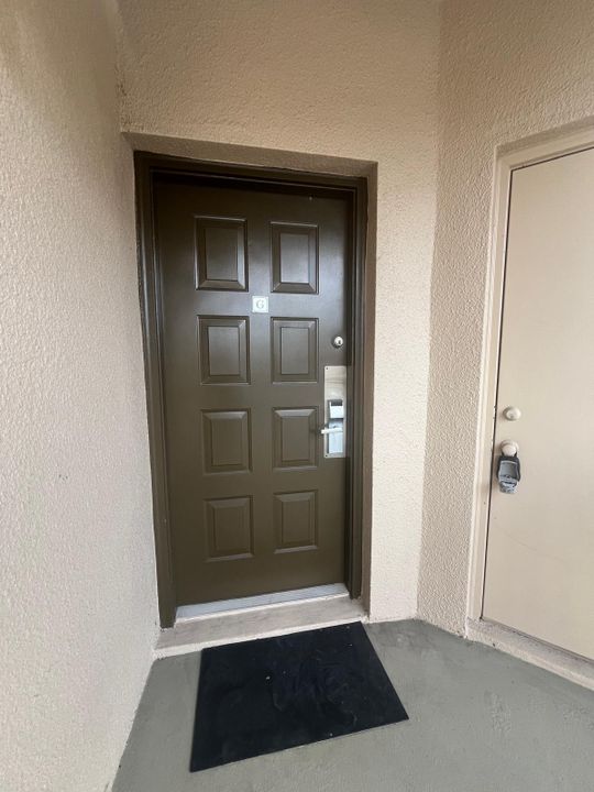 For Rent: $1,300 (0 beds, 1 baths, 450 Square Feet)