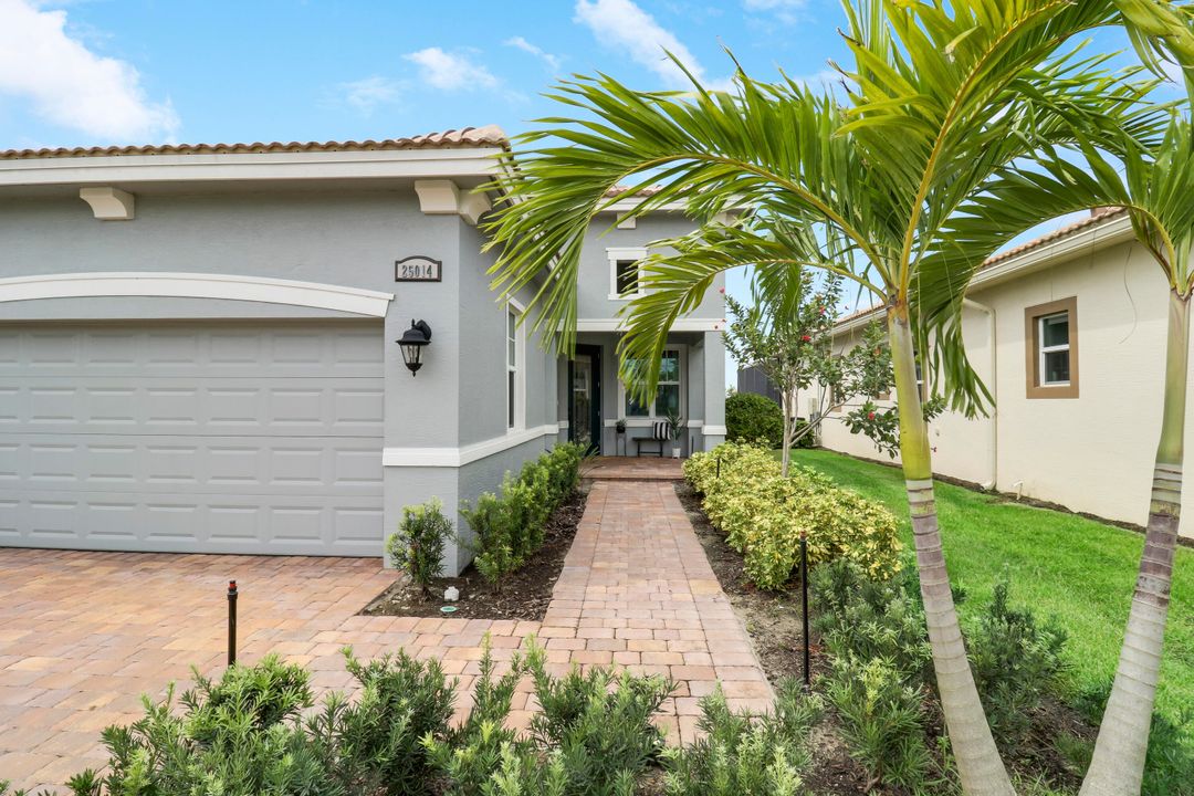 For Sale: $454,900 (3 beds, 2 baths, 1646 Square Feet)