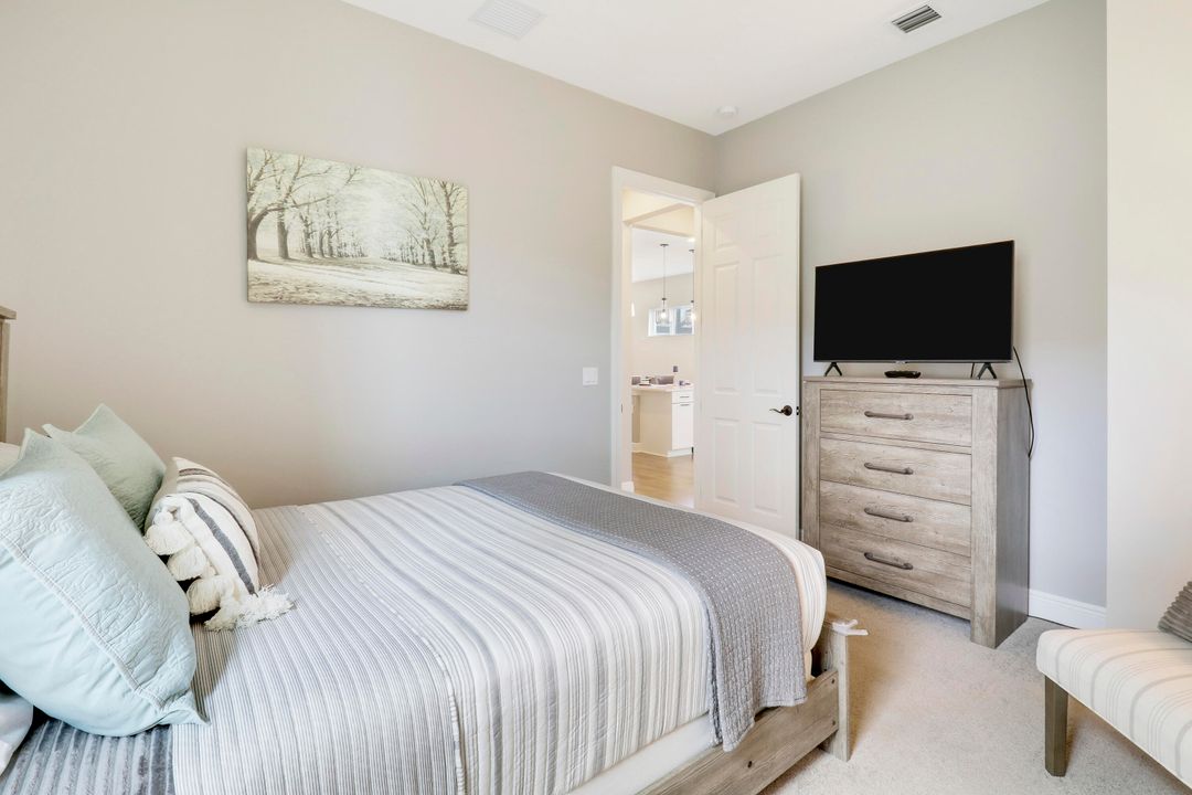 For Sale: $454,900 (3 beds, 2 baths, 1646 Square Feet)