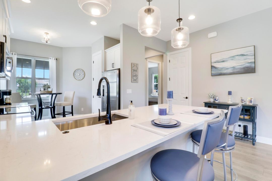 For Sale: $454,900 (3 beds, 2 baths, 1646 Square Feet)