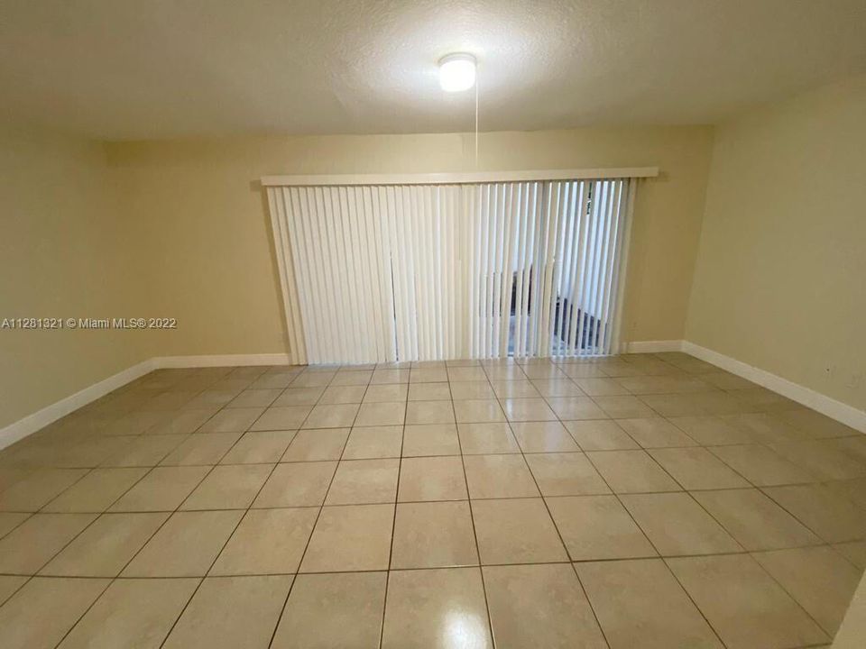 For Rent: $1,875 (2 beds, 1 baths, 1088 Square Feet)