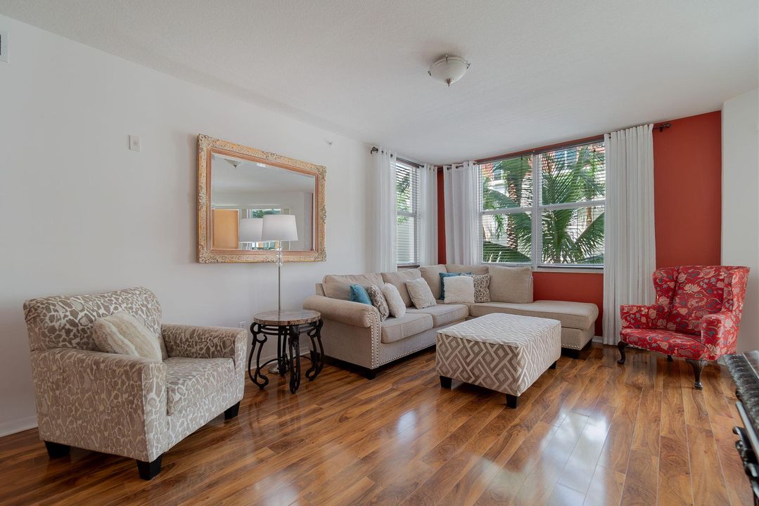 For Sale: $389,000 (3 beds, 2 baths, 1501 Square Feet)