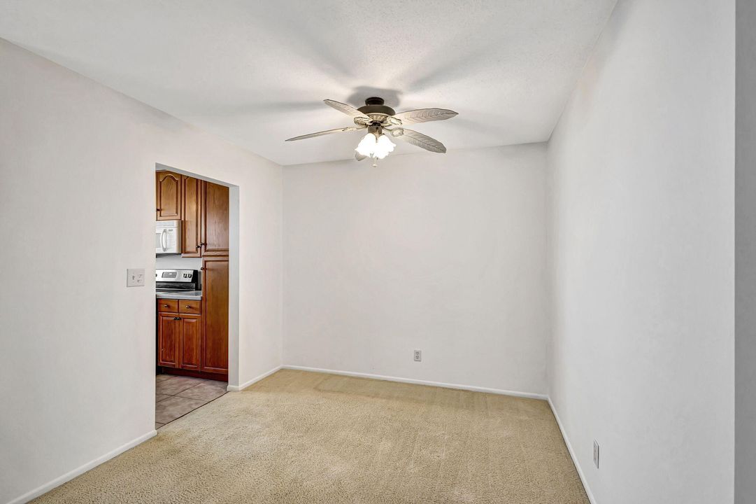 For Rent: $2,500 (2 beds, 2 baths, 966 Square Feet)