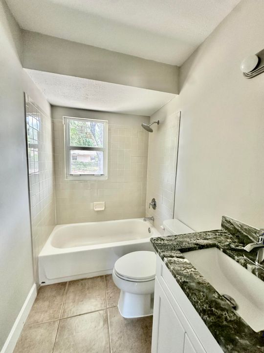 For Sale: $274,900 (3 beds, 1 baths, 1362 Square Feet)