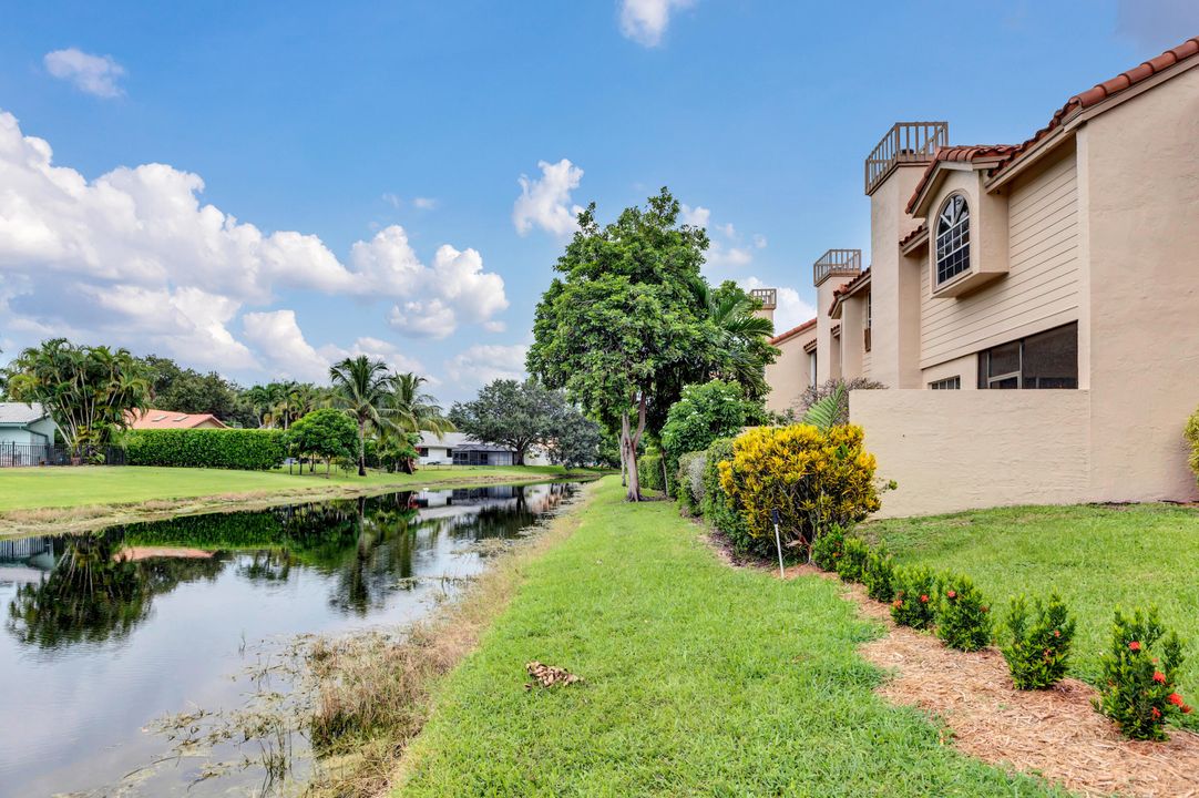 For Sale: $435,000 (3 beds, 2 baths, 1876 Square Feet)