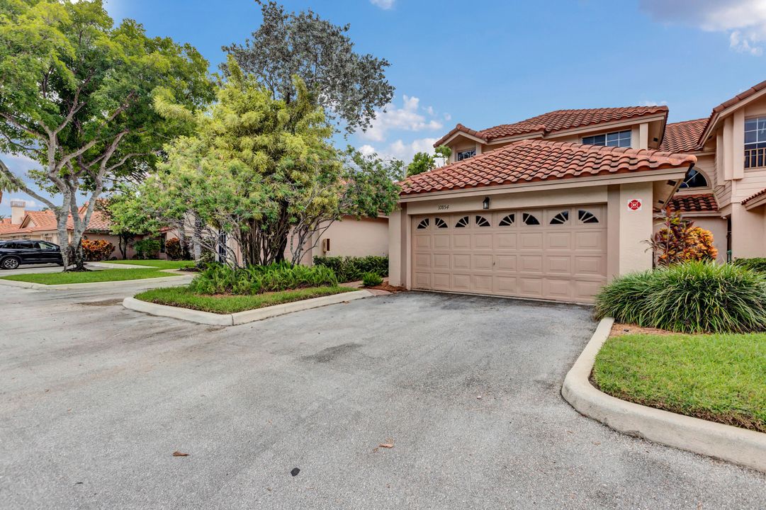 For Sale: $435,000 (3 beds, 2 baths, 1876 Square Feet)