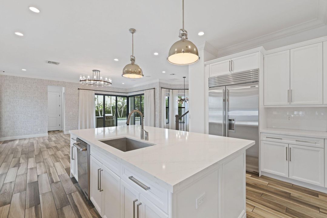 Active With Contract: $3,095,000 (5 beds, 5 baths, 4818 Square Feet)