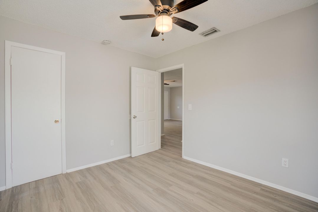 Active With Contract: $2,875 (3 beds, 1 baths, 1100 Square Feet)