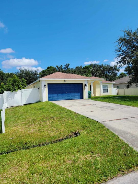 For Sale: $489,000 (4 beds, 2 baths, 2161 Square Feet)