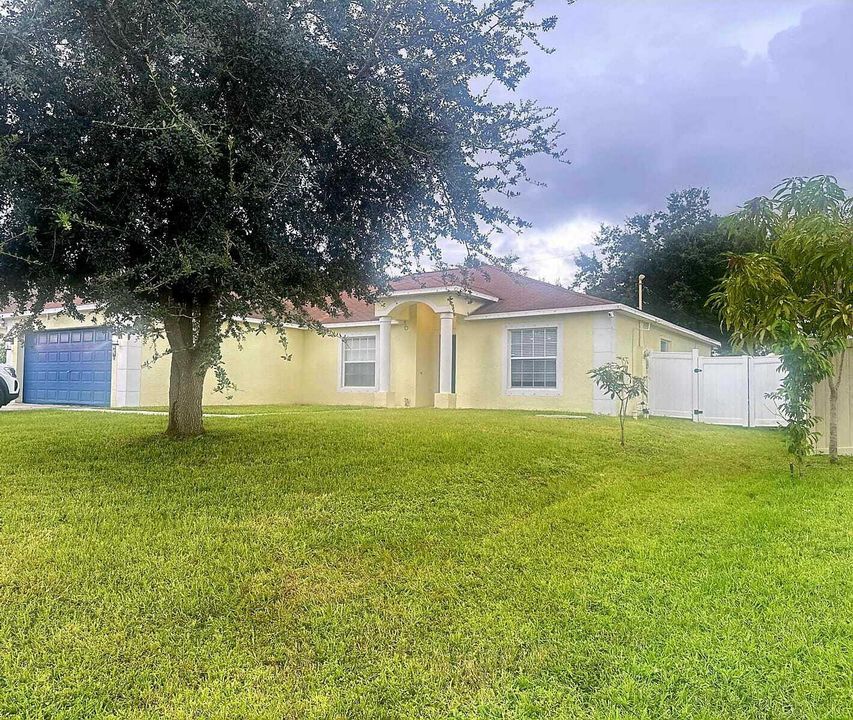 For Sale: $489,000 (4 beds, 2 baths, 2161 Square Feet)