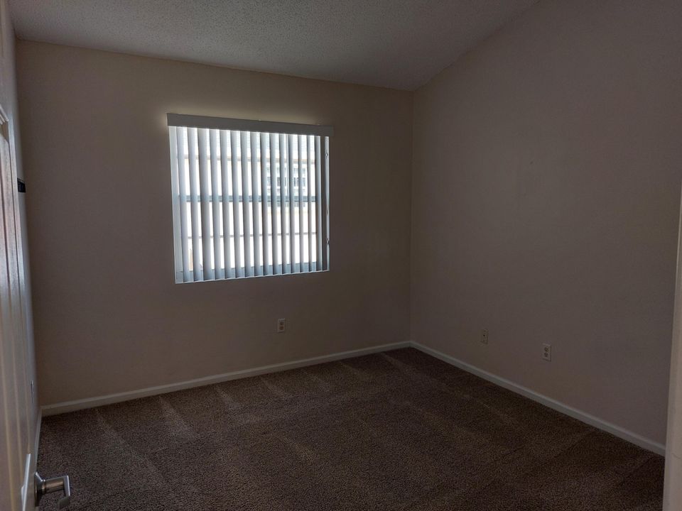 For Rent: $3,000 (3 beds, 2 baths, 1405 Square Feet)