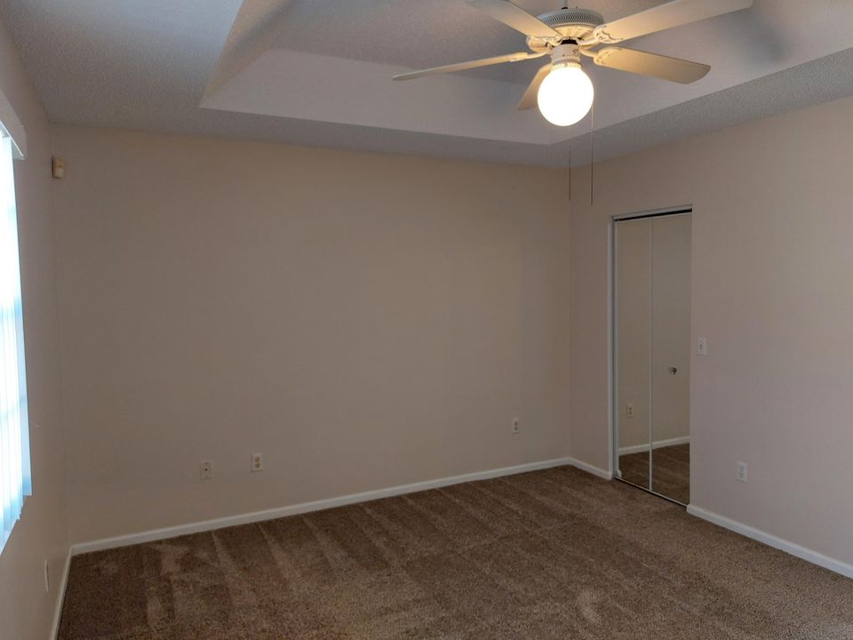 For Rent: $3,000 (3 beds, 2 baths, 1405 Square Feet)