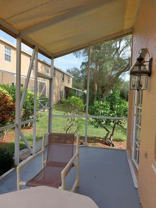 For Rent: $3,000 (3 beds, 2 baths, 1405 Square Feet)