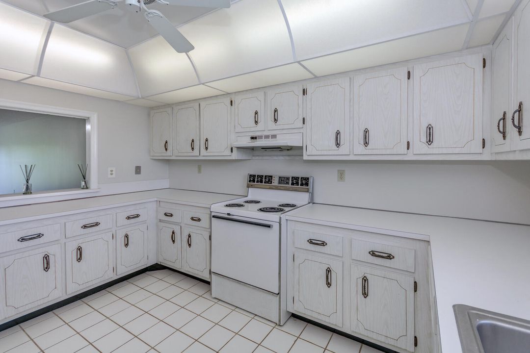 Active With Contract: $2,000 (2 beds, 2 baths, 1520 Square Feet)