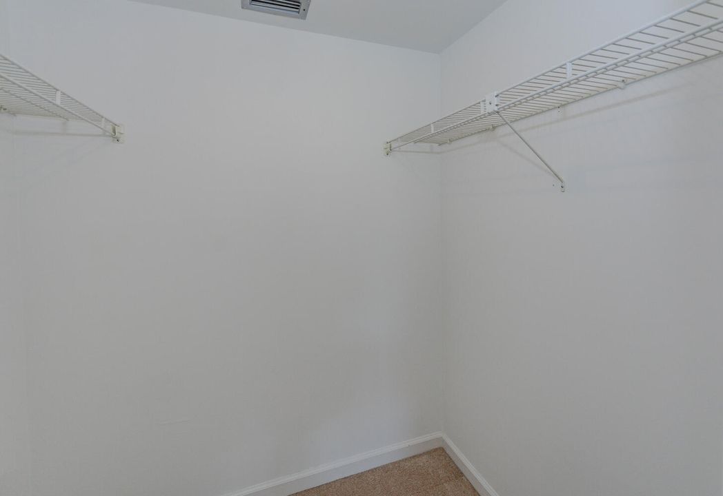 For Rent: $2,000 (2 beds, 2 baths, 1520 Square Feet)