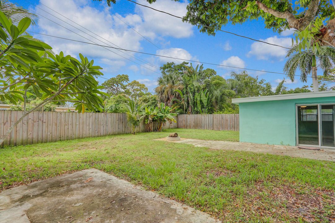 For Sale: $568,000 (3 beds, 2 baths, 1328 Square Feet)