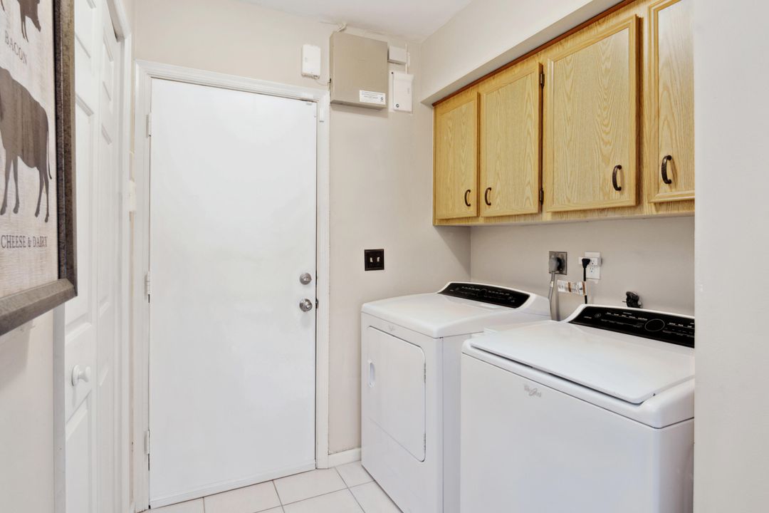 For Sale: $499,000 (3 beds, 2 baths, 2304 Square Feet)