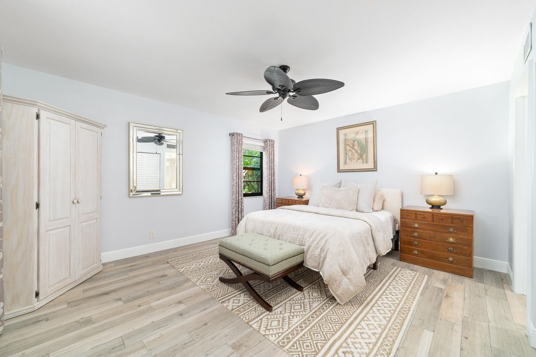 For Sale: $334,900 (2 beds, 2 baths, 1330 Square Feet)