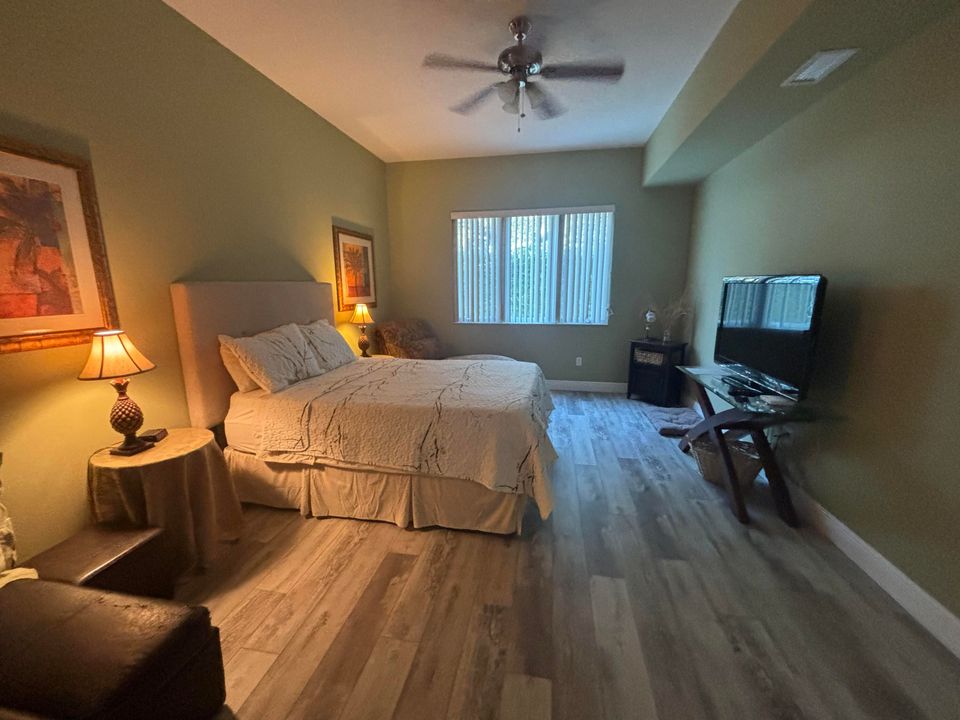 For Rent: $4,000 (2 beds, 2 baths, 1989 Square Feet)