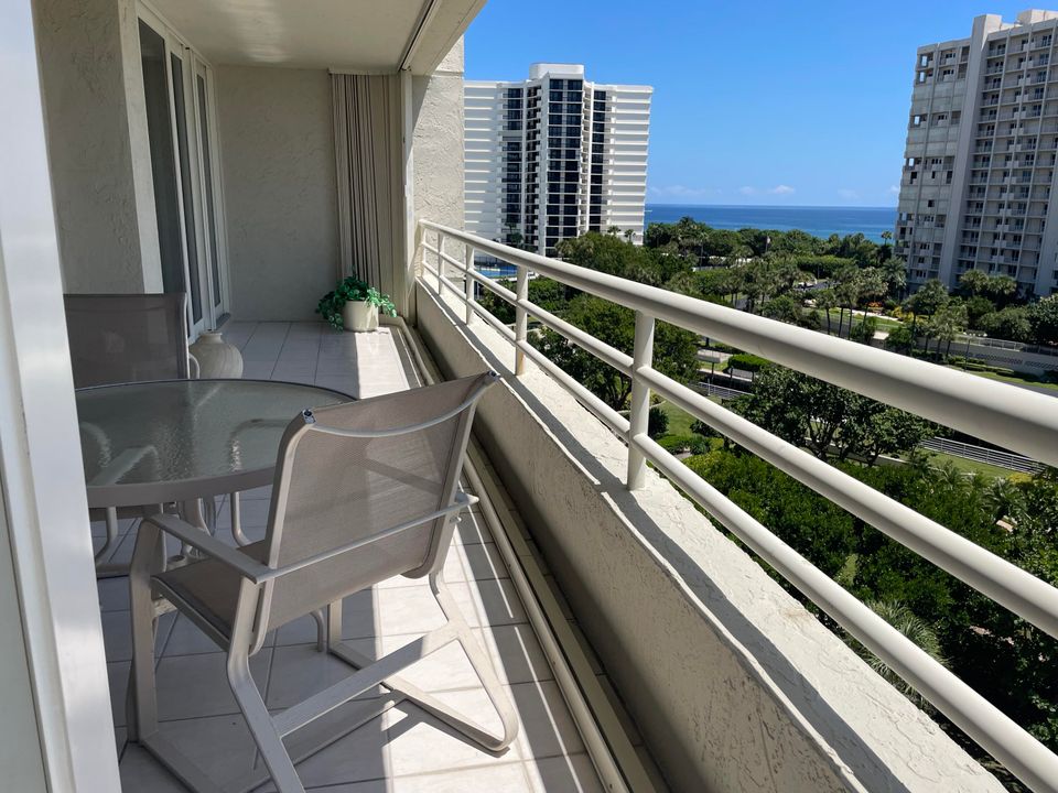 Active With Contract: $5,500 (2 beds, 2 baths, 1438 Square Feet)