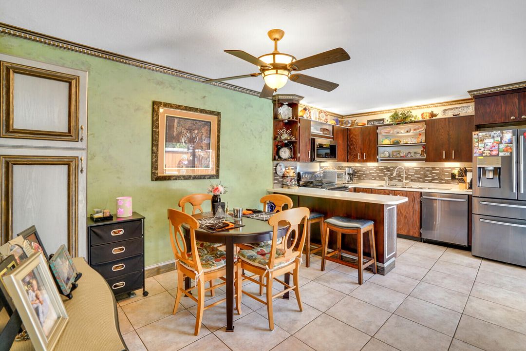 For Sale: $349,000 (2 beds, 2 baths, 1232 Square Feet)