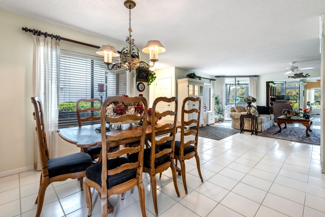 For Sale: $359,000 (2 beds, 2 baths, 1705 Square Feet)