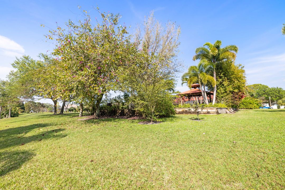 For Sale: $665,000 (3 beds, 2 baths, 1824 Square Feet)