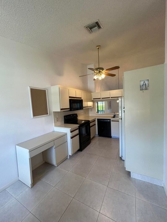 For Sale: $269,000 (2 beds, 2 baths, 1252 Square Feet)