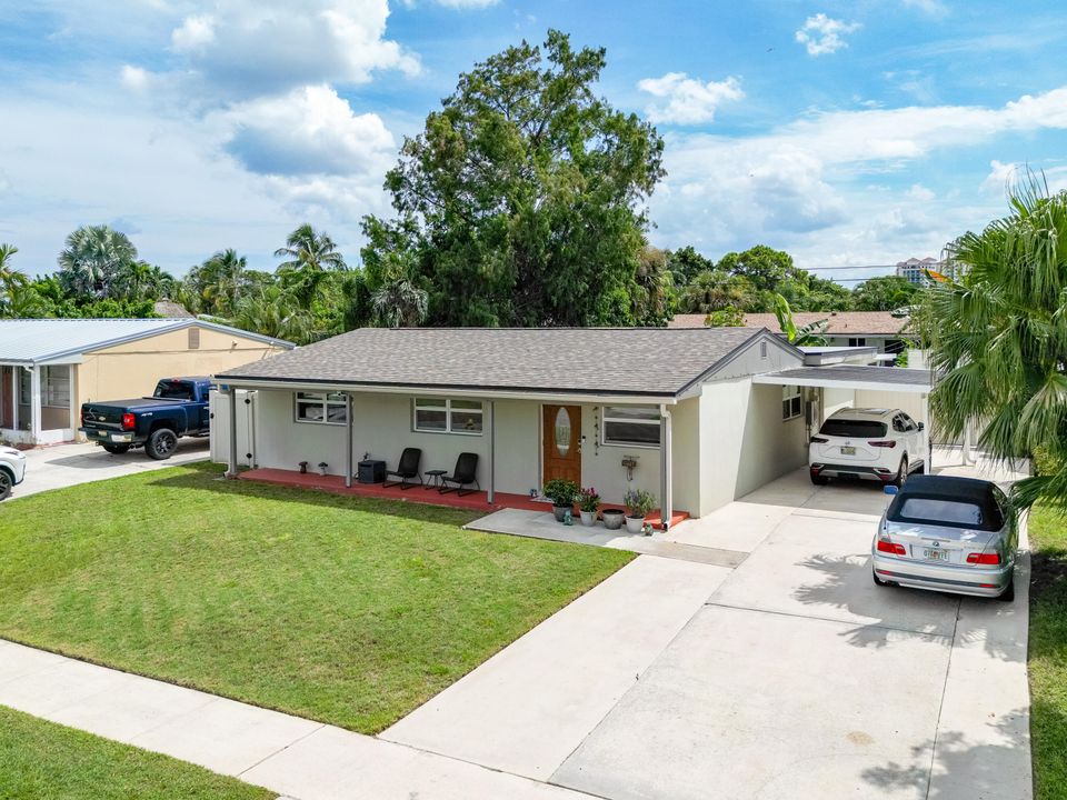 For Sale: $500,000 (3 beds, 2 baths, 1609 Square Feet)