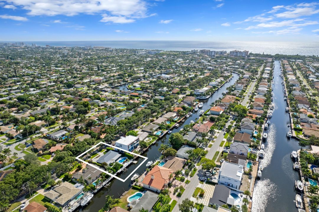 For Sale: $2,200,000 (3 beds, 2 baths, 1820 Square Feet)