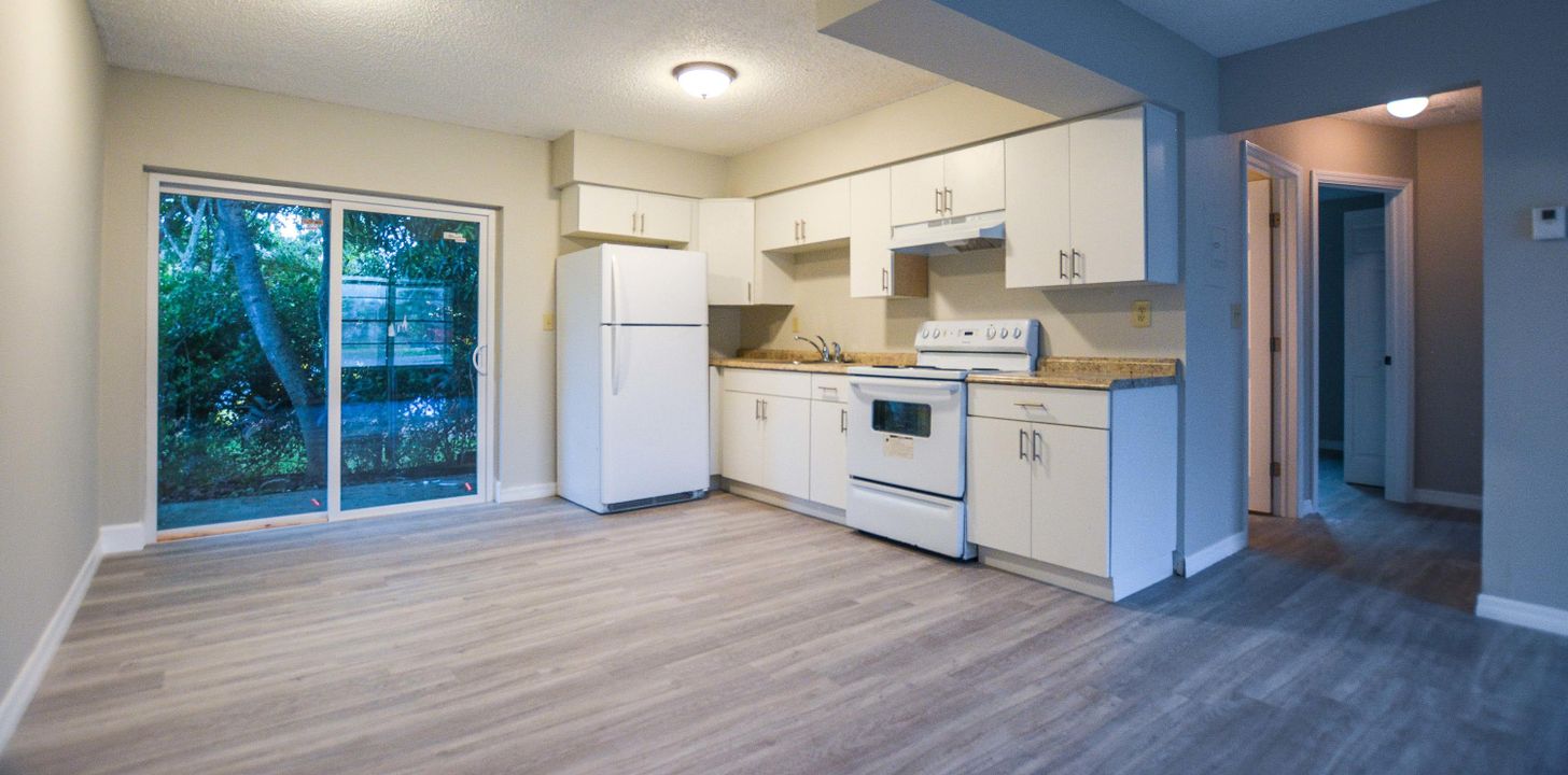 For Rent: $1,900 (2 beds, 1 baths, 840 Square Feet)