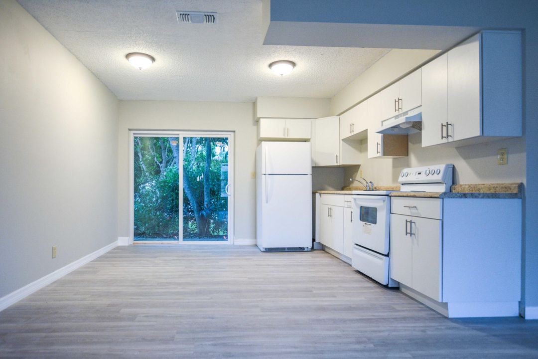 For Rent: $1,900 (2 beds, 1 baths, 840 Square Feet)