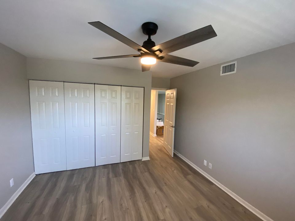 For Sale: $315,000 (2 beds, 2 baths, 1348 Square Feet)