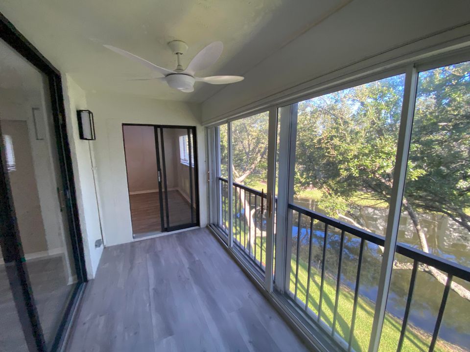 For Sale: $315,000 (2 beds, 2 baths, 1348 Square Feet)