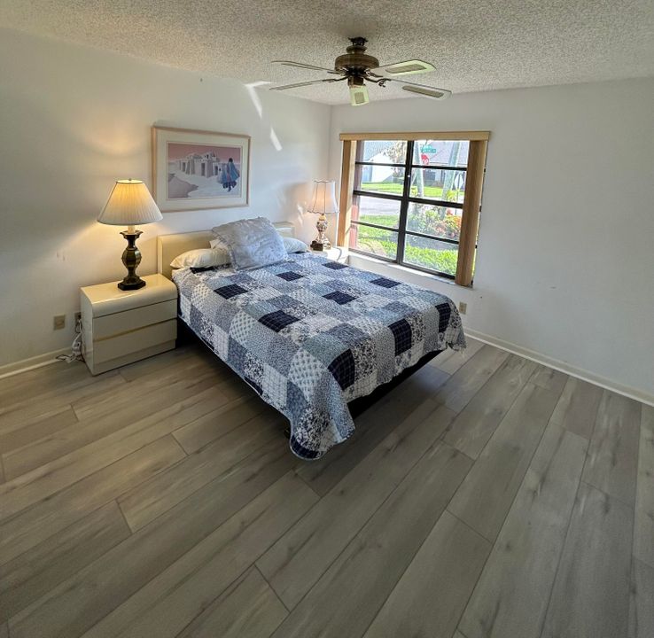 For Sale: $269,000 (2 beds, 2 baths, 1252 Square Feet)