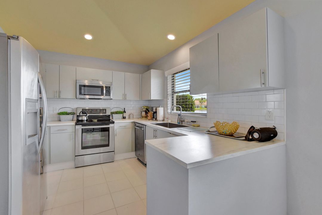 Active With Contract: $7,800 (3 beds, 2 baths, 1897 Square Feet)