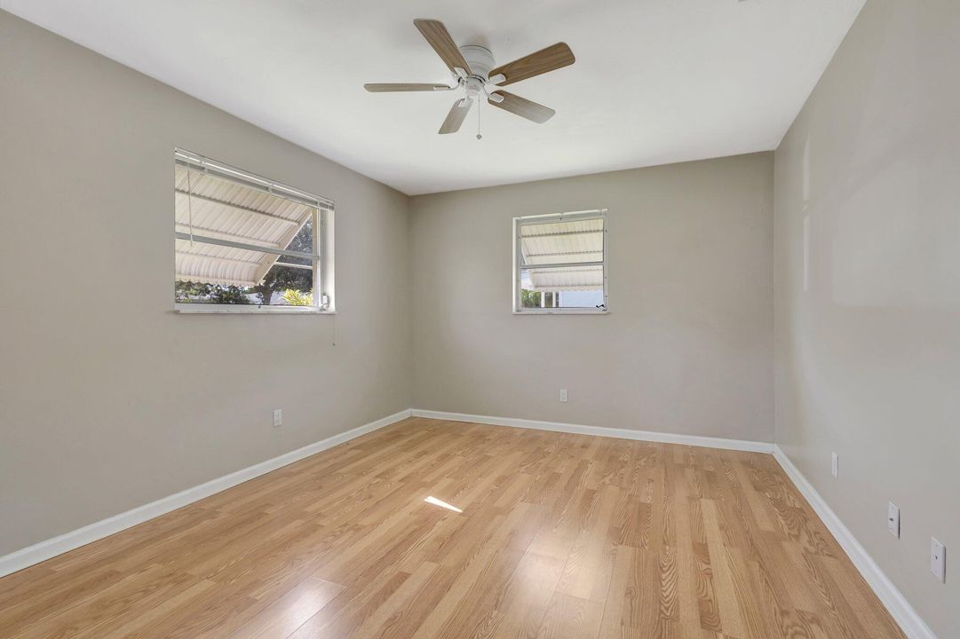 For Sale: $539,900 (2 beds, 1 baths, 1100 Square Feet)